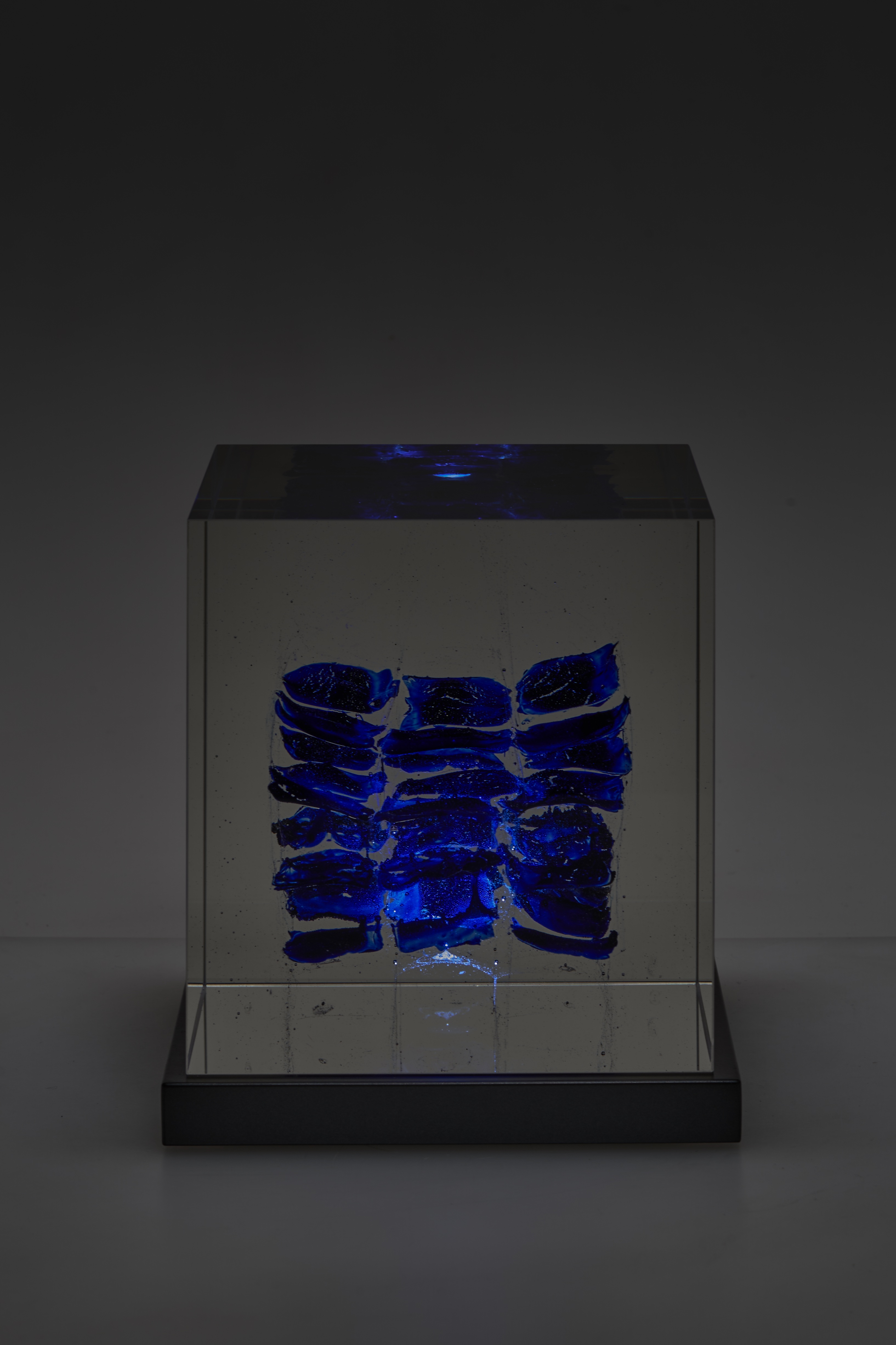 1.5Q 16 – kiln-cast optical glass sculpture, Christian Schneider-Moll